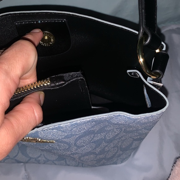 Crossbody bag - Picture 14 of 16